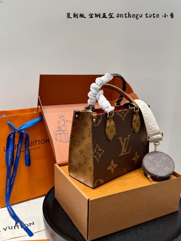 LV onthego Tote