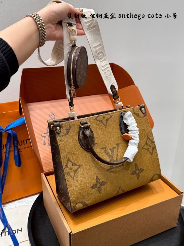 LV onthego Tote