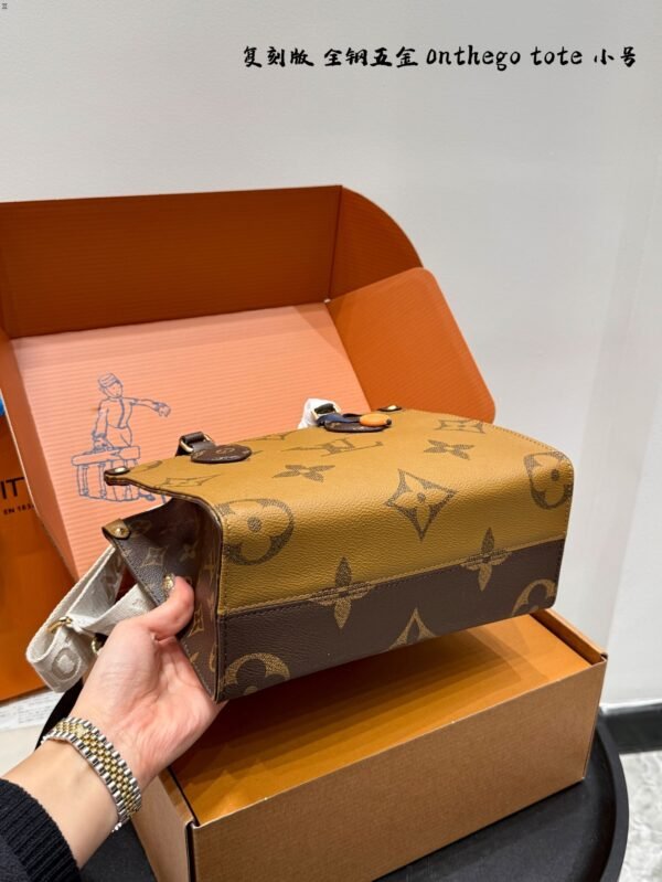 LV onthego Tote