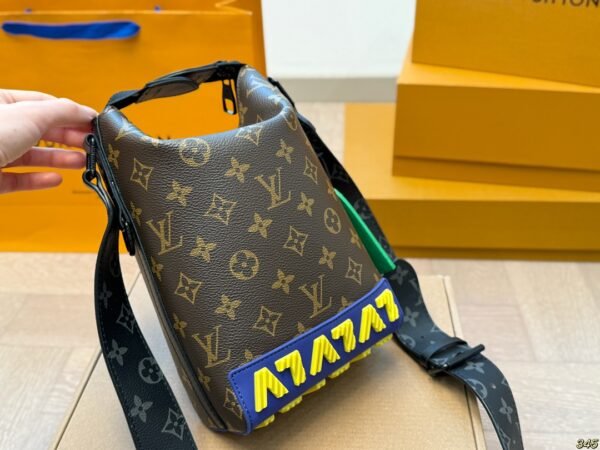 LV  Rubber-themed Cruiser Monogram French Fries Bag
