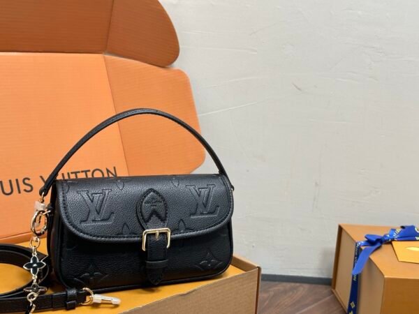 LV Diane Mini Baguette, Chip Version