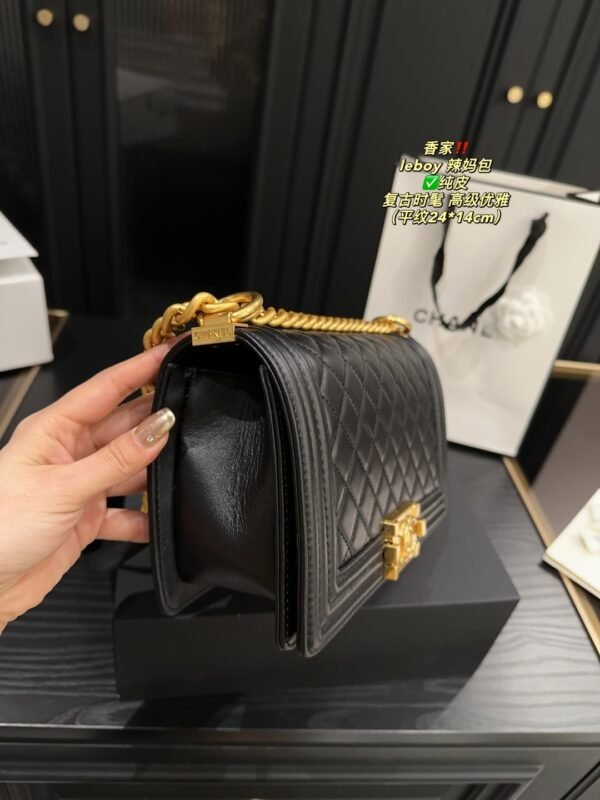 Chanel Le Boy (a stylish bag for trendy moms)