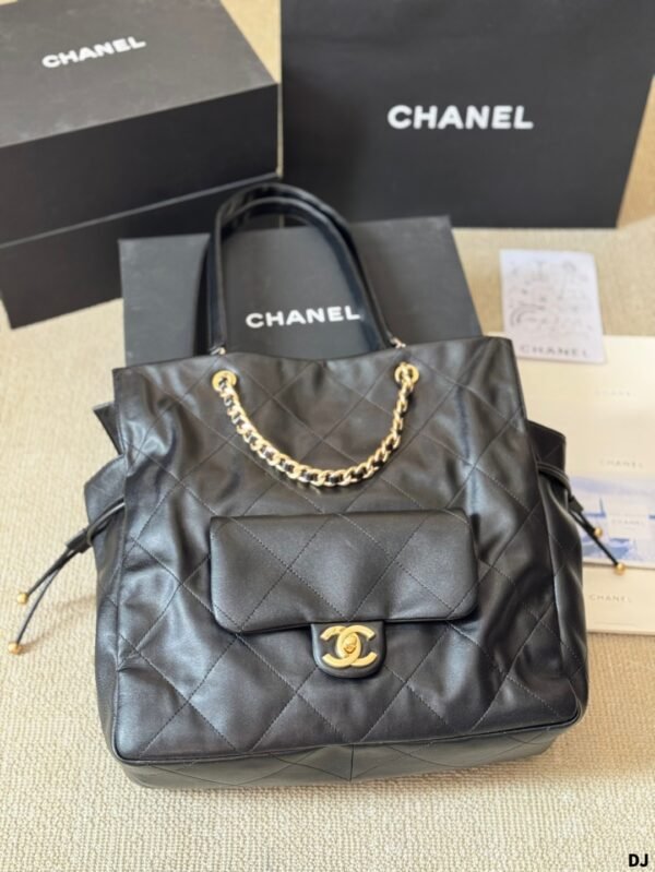 Chanel 25c Early Spring Shopping Bag
