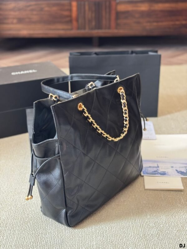 Chanel 25c Early Spring Shopping Bag