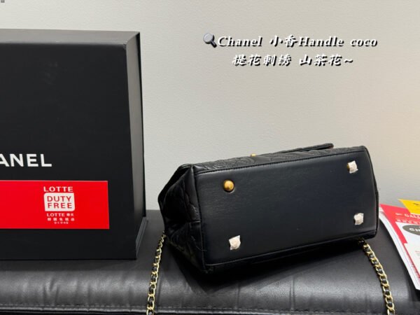 CHANEL Coco handle Salzburg series bag