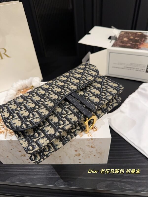 Dior WOC single-shoulder chain bag