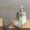 Hermès Kelly 25 bag in white