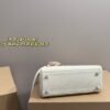 Hermès Kelly 25 bag in white